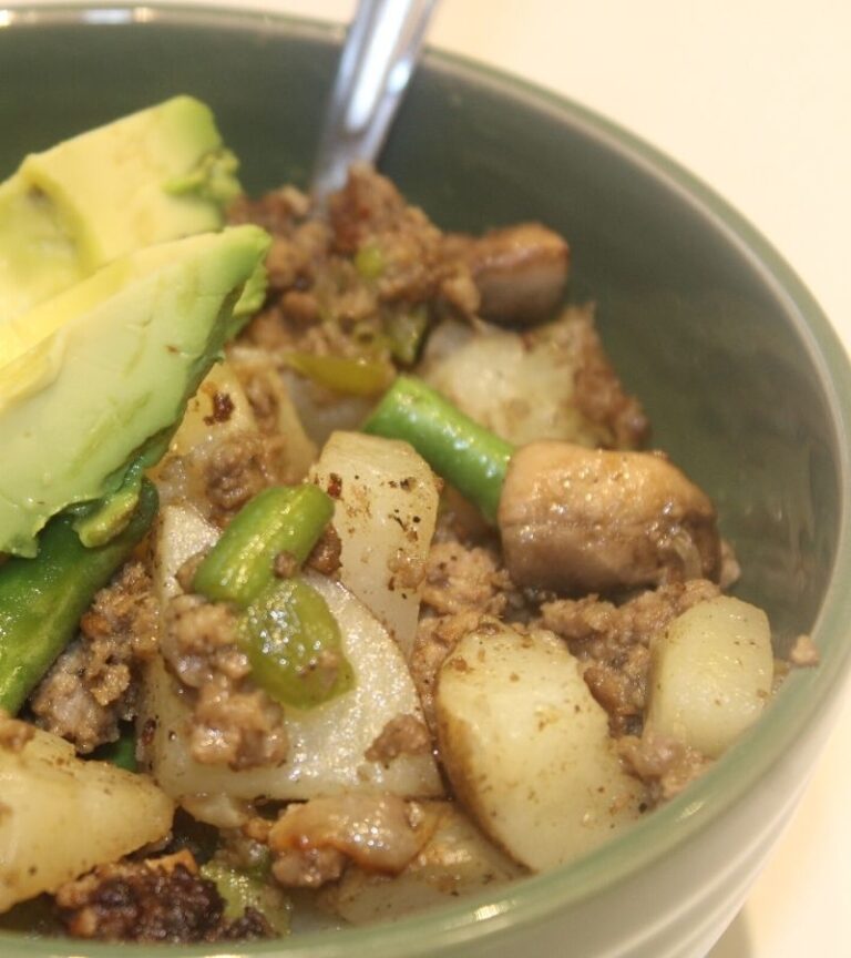Skillet Last Minute Dinner Hash Recipe - Mama on the Homestead