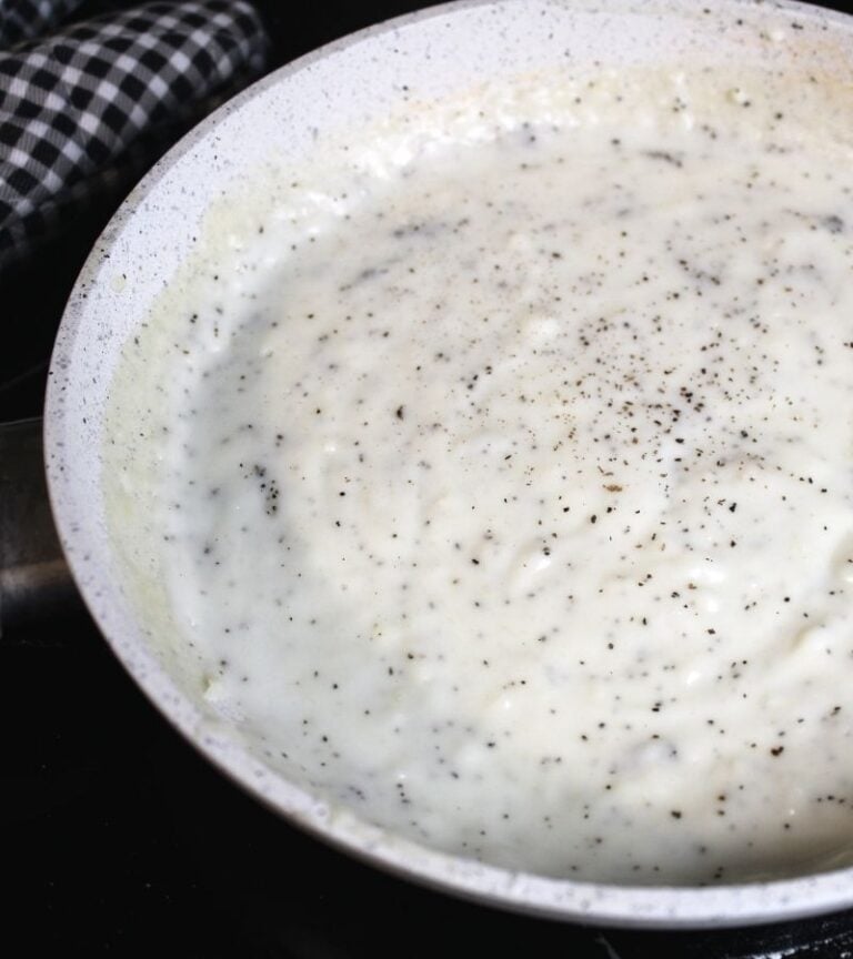 White Pepper Gravy Recipe Mama on the Homestead