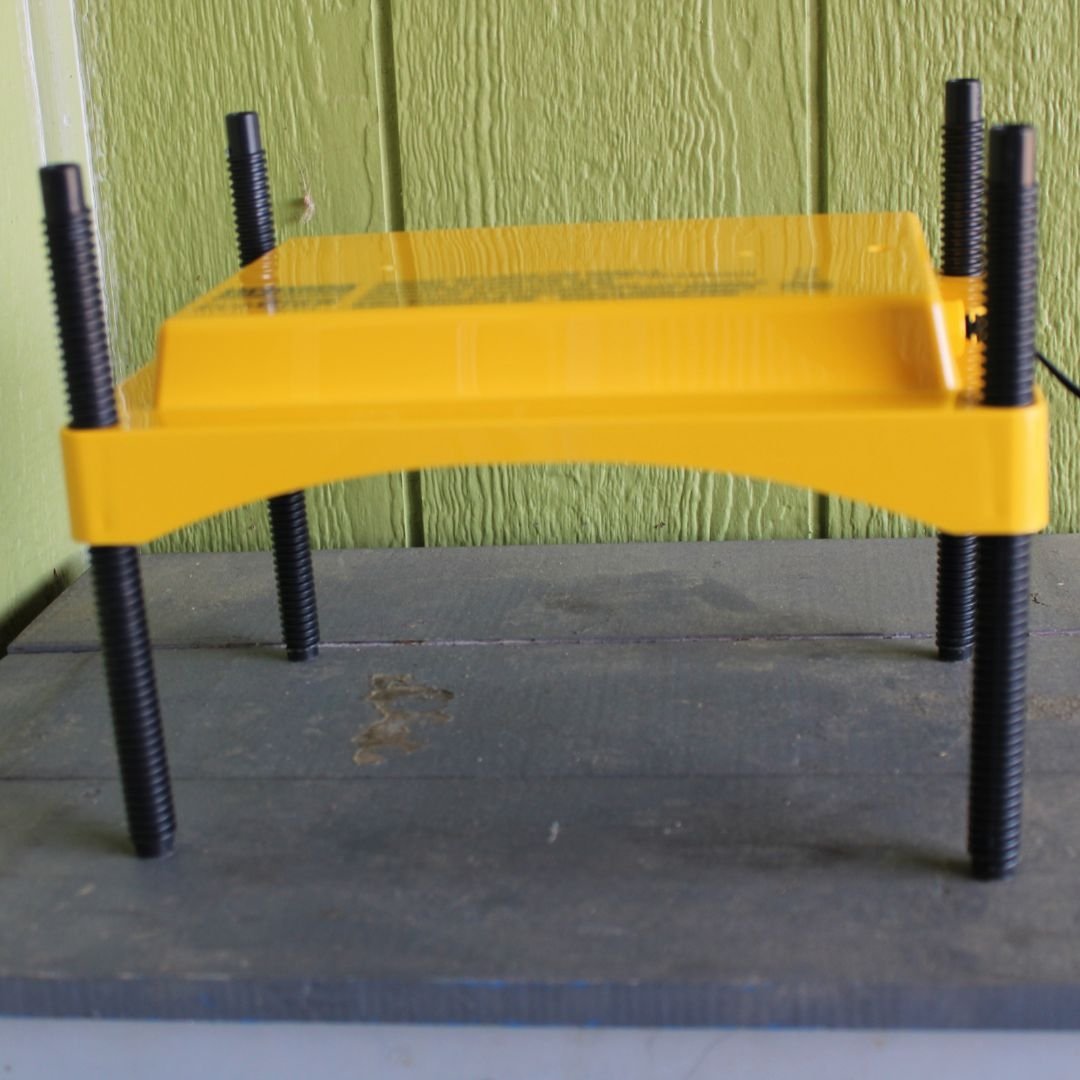 Using Heat Plates for Chickens Brooder & Coop Mama on the Homestead